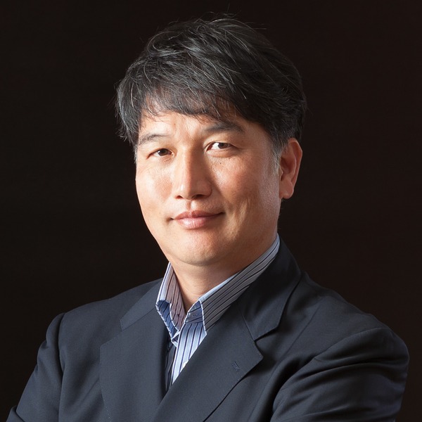 花井亮